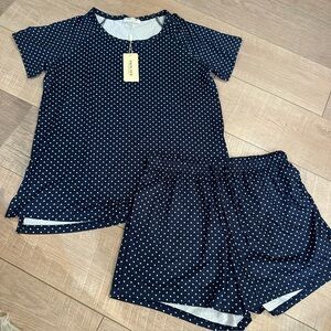Womens Navy Blue Polka Dot Short Sleeve Top & Shorts Pajams Ekouaer - Size S NEW